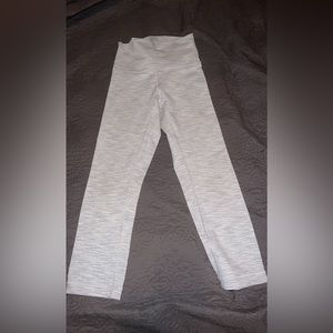 grey/white lululemon leggings cropped
